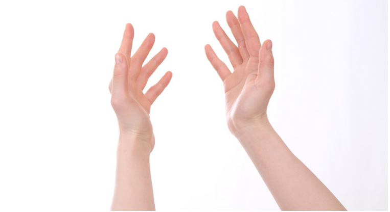 手汗がすごい人の原因と７つの対処方法